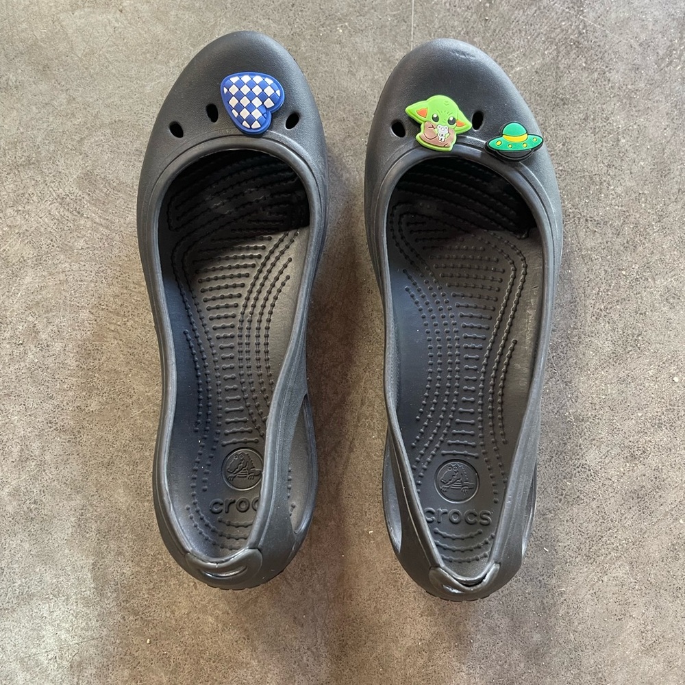 Crocs Kadee Black Flats Women’s Size 10 Ballerina Flats Shoes With Charms